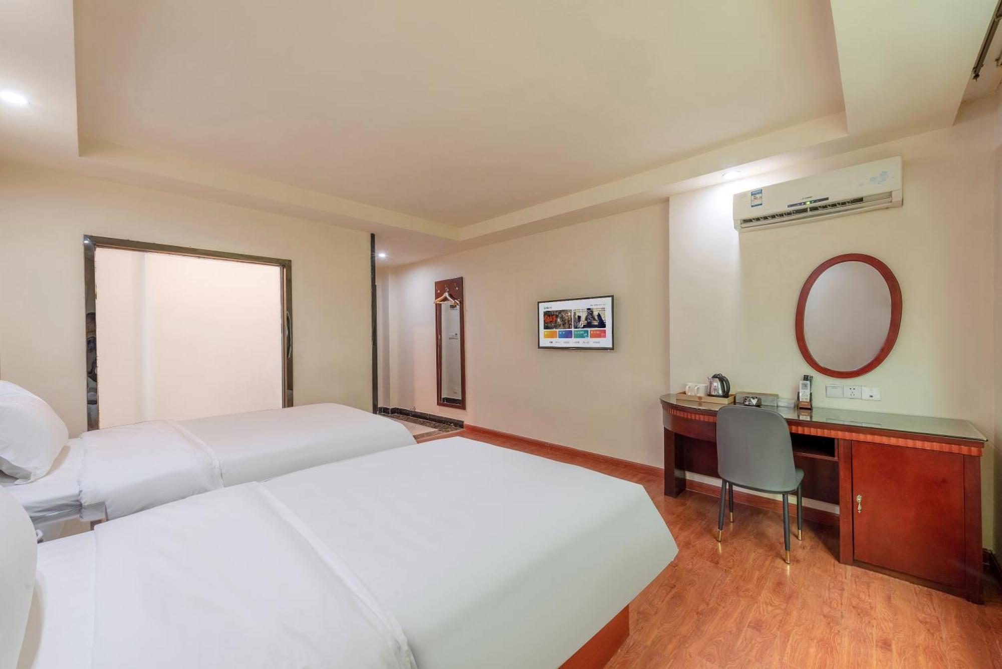 Huahang Hotel - Guangzhou Baiyun International Airport - Free Airport Shuttle Bus Exteriör bild