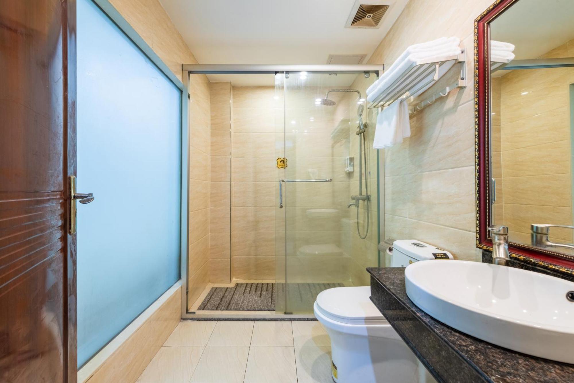 Huahang Hotel - Guangzhou Baiyun International Airport - Free Airport Shuttle Bus Exteriör bild